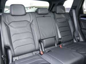Volkswagen Touareg Edition 20 R-Line 3.0 TDI 4Motion AHK Pa Bild 4