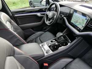 Volkswagen Touareg Edition 20 R-Line 3.0 TDI 4Motion AHK Pa Bild 3