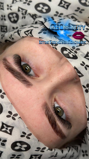 wimpernverlängerung,microneedling,powder brows,browlifting,Eyeliner Bild 3