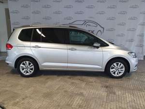 Volkswagen Touran 2.0 TDI DSG Comfortline 7 Sitzer LED Navi Bild 4