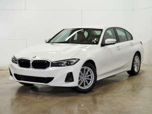 BMW 320 320d Sport Navi Widescreen AHK Kam. Service NEU