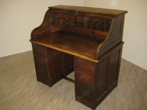 antiker Schreibtisch