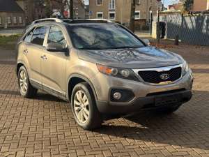 Kia Sorento 4WD TÜV NEU Panoramadach Xenon Leder 8-Reifen