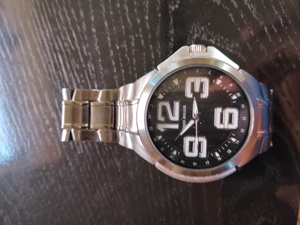 Armbanduhr