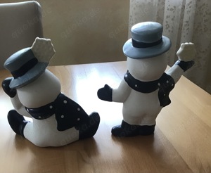2 Schneemänner 15 und 17 cm hoch Bild 2