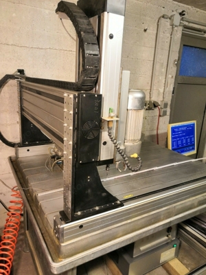 ISEL CNC Portalfräsmaschine Bild 9