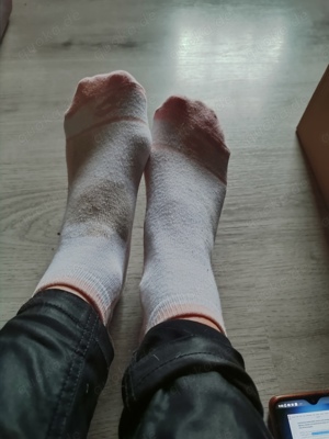 Sneaker Socken getragene Socken  Bild 3