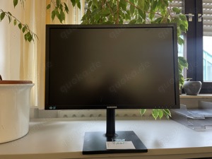 24" Zoll PC Bildschirme Top aus Firmen-Systemwechsel (12 Stück vorhanden)