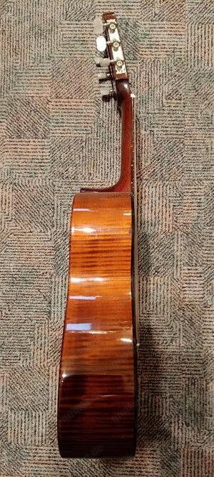 Oktavgitarre vollmassiv vom Gitarrenbaumeister Wolfgang Teller. Bild 4
