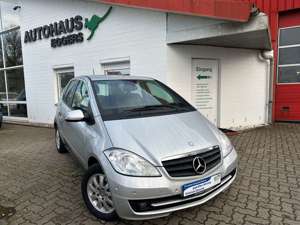 Mercedes-Benz A 180 1.7/NAVI/KLIMA/SHZ/LMF/PDC/FREISPRECH