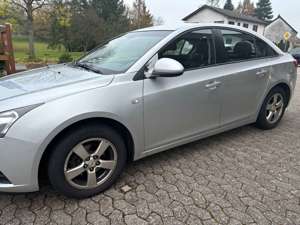 Chevrolet Cruze LT*2 HAND*PDC*AHK* Bild 2