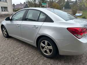 Chevrolet Cruze LT*2 HAND*PDC*AHK* Bild 3