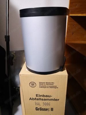 Einbau Abfalleimer neu 