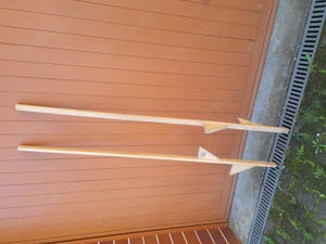 Ein Paar Kinderstelzen Bild 2