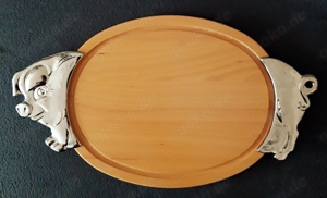 Rustikales Servierbrett aus Holz 47 x 26 cm, Griffe aus Metall mit Schweinemotiv