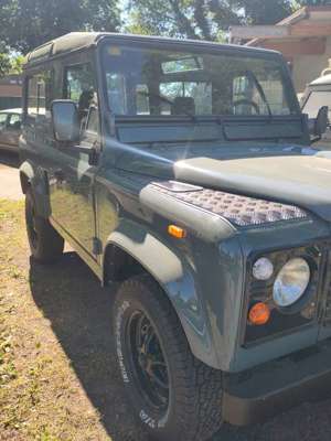 Land Rover Defender Bild 2