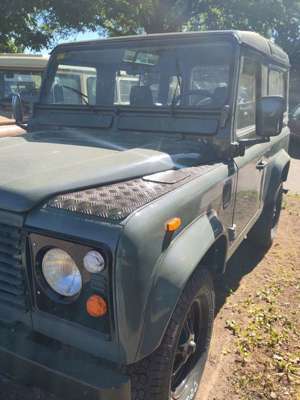 Land Rover Defender Bild 3
