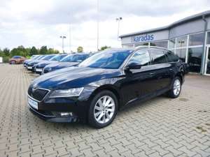 Skoda Superb 2,0 TDI Kombi AUT/AHK/NAV/PAN/SHZ/TEMP