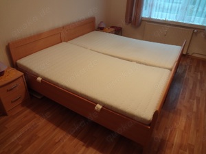 Einzelbetten mit Lattenroste,  Liegefläche 100 x 220 cm