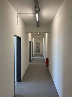 Self Storage Lagerraum Norderstedt 20qm  1.Miete NUR   0,01* Bild 2