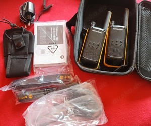 Motorola T82 Extreme inklusive Tasche und Zubehör -Neu
