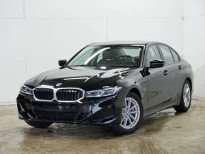 BMW 330 330e M Shadow HUD eSitze Sound Kamera Driving