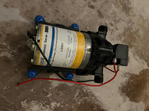 SHURflo WhisperKing LS061 10l