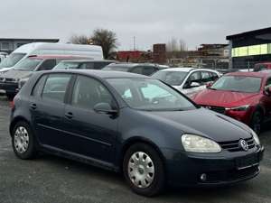 Volkswagen Golf V Lim. Tour/SHZ/TEMPOMAT/EURO 4 Bild 3