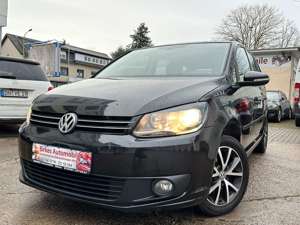 Volkswagen Touran 1.6 TDI - 1.Hand - Panorama-Dach - Navi
