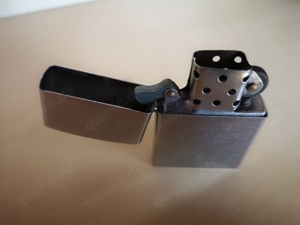 Original ZIPPO Sturmfeuerzeug mit Aufdruck WMC Bild 3
