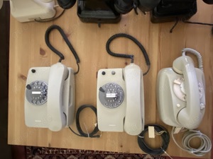 Alte Telefone abzugebem