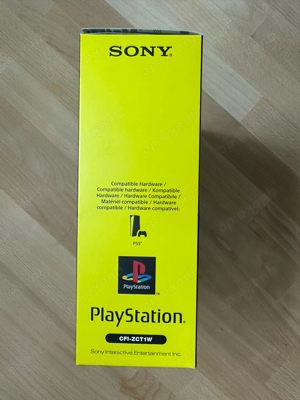 Sony PlayStation 5 DualSense 30th Anniversary Limited Edition Controller Bild 4