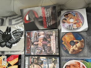 Dvds und Spielzeug  Bild 2