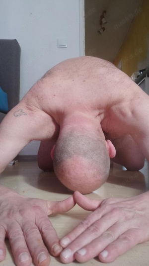 Sklave sucht Herrin oder Dom Paar 