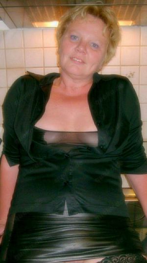 Hausfrau  sucht Sex 