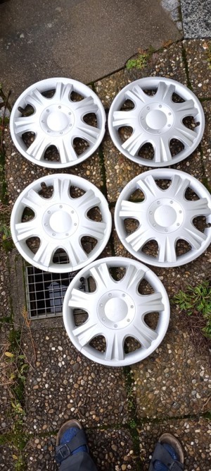 Radzierblende Radkappe IBIZA 14 Zoll 5 Stück Silber Matt 2 Stück Riss, 3 sind ok