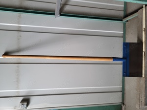 Eisscharre 30 cm mit Hartholzstiel Stoßscharre Scharre Betonschaber Eiskratzer,  neu unbenutzt 