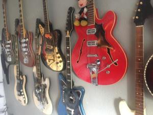 suche defekte El.Guitars Bass höfner framus usw amp klemt Echo Tastenteile Synthesizer moog +Vintage