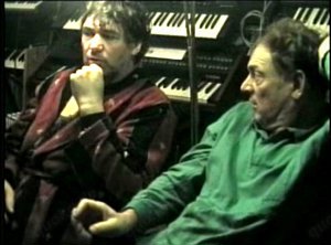 SUCHE heile+defekte Syntesizer Oldies Tastenteile  E Git Bass Röhrenap Echo Drum Einzelteile