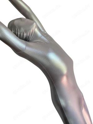 Weibliche Zentai Doll oder Latex Puppe gesucht