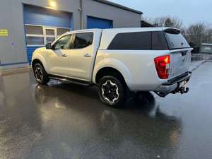 Nissan Navara DoubleCab Autom. 4WD Navi Hardtop Kamera360 SH AC