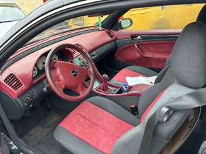 Mercedes-Benz CLK 200 Coupe Sport Bild 2