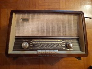 Nostalgisches Radio Loewe Opta