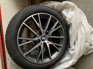 BMW Winterkompletträder 1er F40 2er F44 17Zoll Styling 548 Doppelspeiche, Sternmarkierung, Runflat