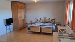 Ruhiges möbliertes Einzimmer-Appartment in Ortsrandlage, eigener Stellplatz