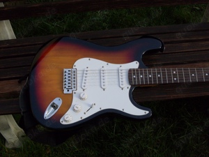 Elektro-Gitarre Bild 3 Elektro-Gitarre Bild 3