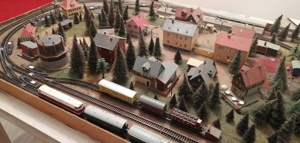 TT Eisenbahn Anlage 125x80 s.g.erh., 2 Abstellgleise, 2 Kreise, Trafo, 2 Züge Bild 2