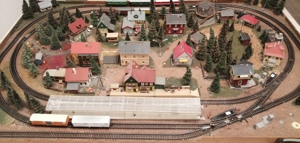 TT Eisenbahn Anlage 125x80 s.g.erh., 2 Abstellgleise, 2 Kreise, Trafo, 2 Züge Bild 8