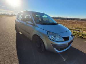 Renault Scenic Tüv bei Kauf neu. Femeli still JKL