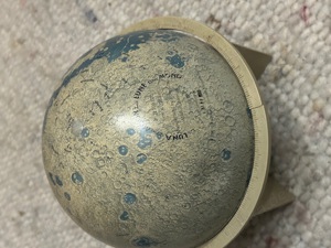 Mond Globus